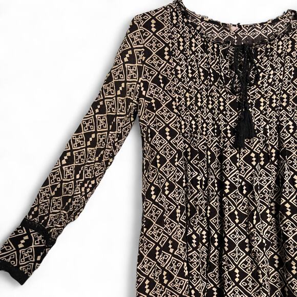Free People Marlow Size XS Black Cream Boho Swing Dress Peasant Tunic Tie Neck - Picture 5 of 12